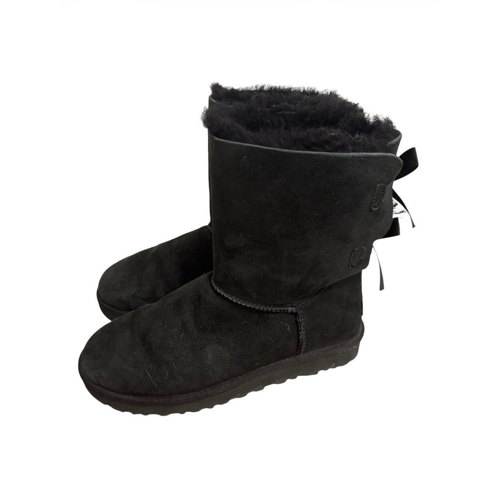 UGG BLACK SHORT BAILEY BOW II SUEDE SHEEPSKIN BOOTS, WOMEN US  9 EUR 40
